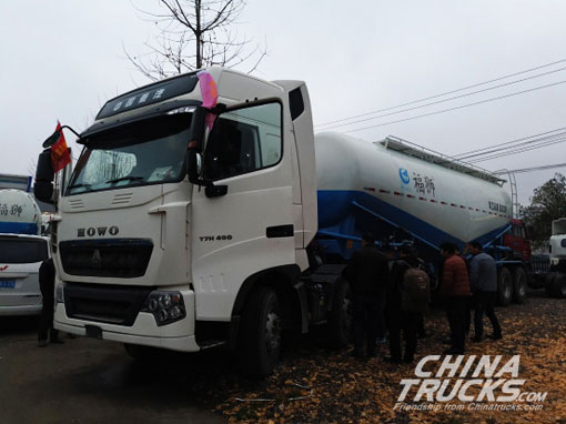 22 SINOTRUK T7H Delivered to Qiaoyun Logistics