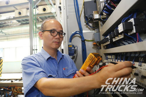 Two Staff Members of Yuchai Won the 13th Skills Awards of China and the Title of