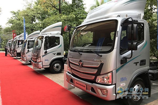 1,700 Units Ordered at the Launch Ceremony of New Aumark S5 Super Medium Truck