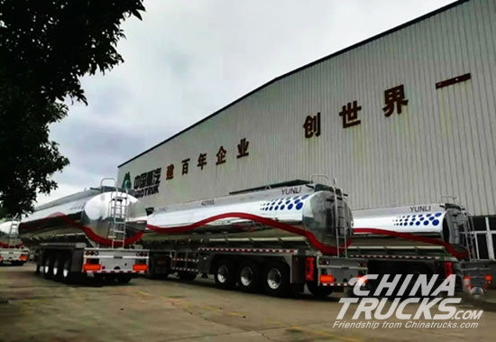 Sinotruk Delivers First 5 Units of Oil Tankers to Saudi Arabia 