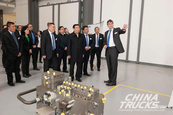 MIIT Leaders Pay a Visit to XCMG Europe