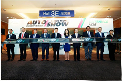 CNHTC with Its Strong Product Attended 1st Hong Kong International Auto Expo