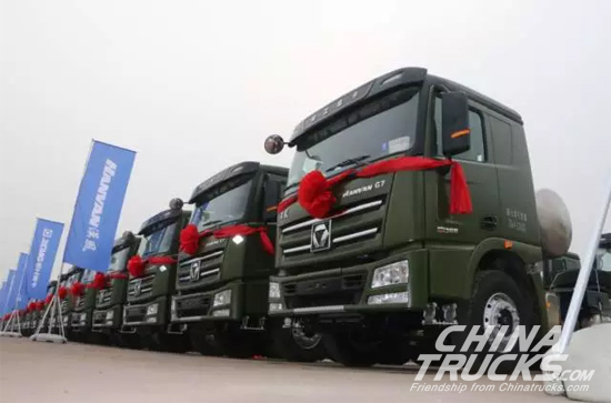 XCMG Delivers 300 HANVAN Heavy-duty Trucks and Receives Another Orders for 600 