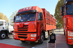 Qingdao Jiefang 500 Horsepower JH6 Attends Jinan Commercial Vehicle Exhibition