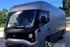 Yinlong Launches Electric Truck with Driving Range of 500 km