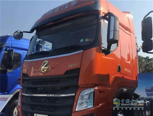 Dongfeng Liuzhou Motor Showcase at China-Asean Automotive Industry Expo