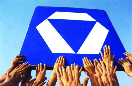 Xinhua Daily Headline: XCMG in the East of Xuzhou