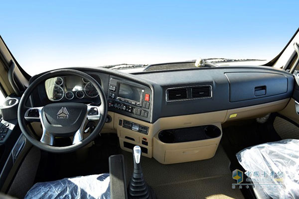 Sinotruk HOWO TX Makes Its Debut