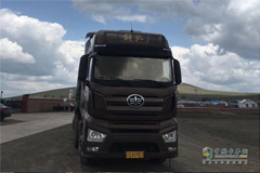 FAW Jiefang Delivers Two level 2 J7 Tractors to Its Customer