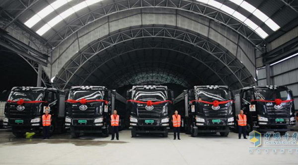 FAW Jiefang Delivers Its All Electric Heavy-duty Trucks in Beijing
