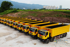 30 SAIC Hongyan Dump Trucks Heads to Congo