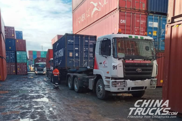 CAMC Trucks Serve in Papua New Guinea