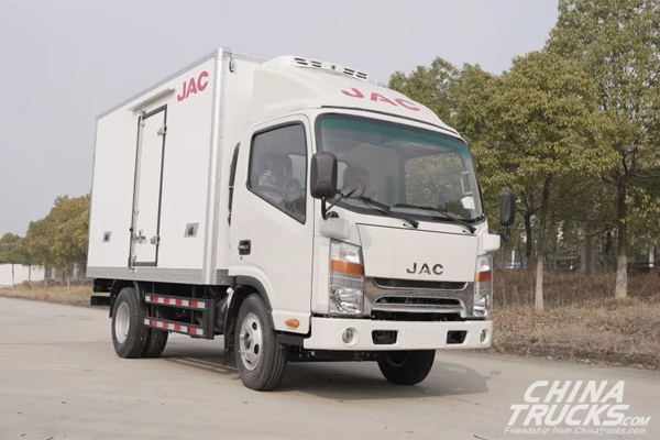 Batch of JAC Refrigerated Trucks Were Delivered to Jordan