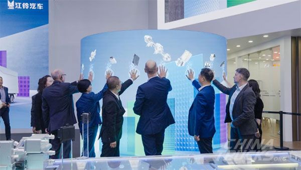 JMC and Bosch Unveil “Super Light Truck System Solution at Shanghai Auto Show