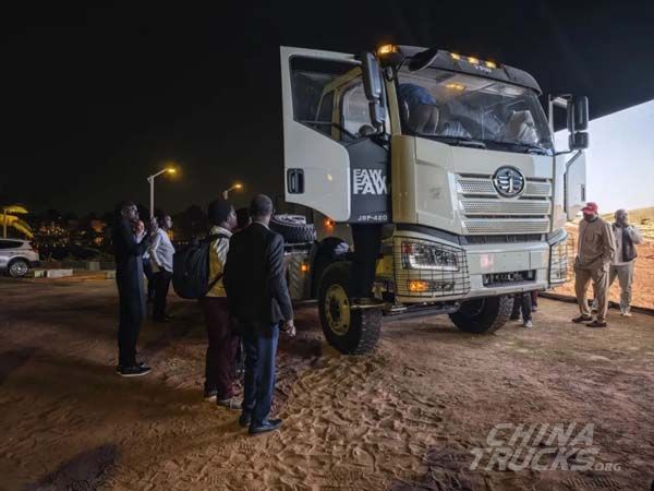 FAW TRUCKS Debuts J6P Heavy-duty Truck in Senegal