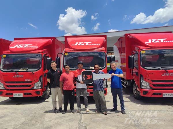 China’s Light Truck Exports Poised to Surpass 500,000 Units in 2025