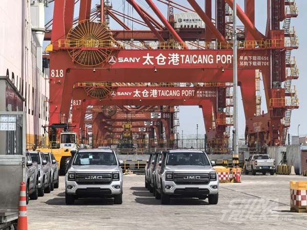 JMC Ships 100 Pickup Trucks to Burkina Faso