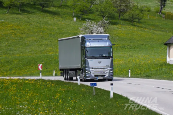 SuperPanther Teams Up with LONTEX to Grow European EV Truck Business
