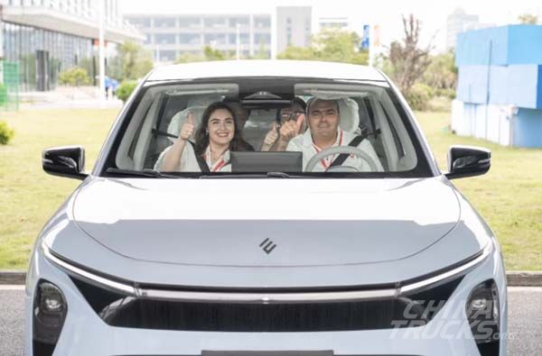 Chilean Customers Visit JMC Group to Explore Further Business Opportunities