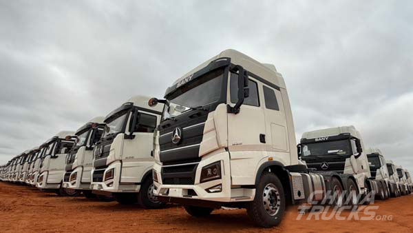 SANY Delivers 125 Heavy Trucks to Support Logistics Operations in Angola