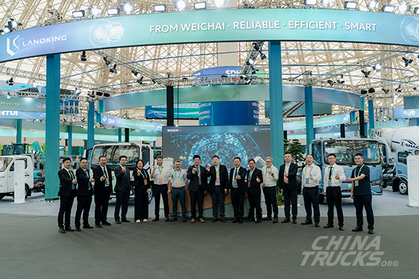 WEICHAI LANDKING LPE4 Electric Mini Truck Showcased for Global Urban Logistics