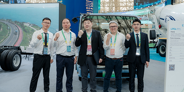 WEICHAI LANDKING LPE4 Electric Mini Truck Showcased for Global Green Logistics