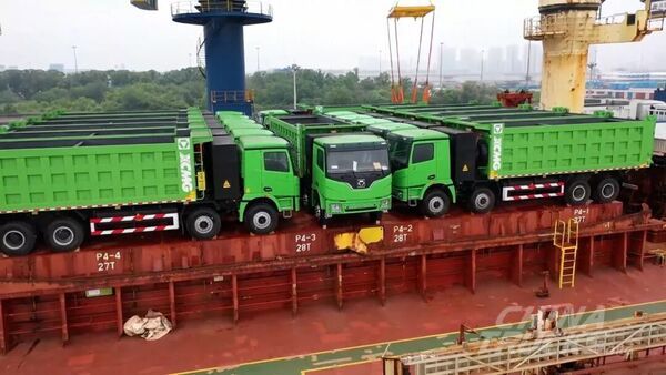XCMG Ships 8×4 Electric Dump Trucks to Africa