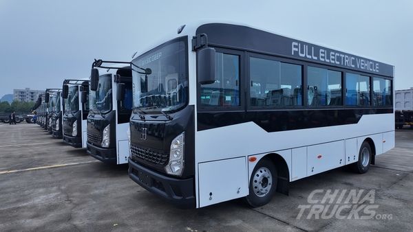 WEICHAI New Energy Commercial Vehicle Ships First Batch of Electric Buses to Southeast Asia