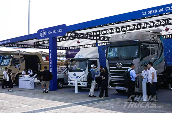FAW TRUCKS Showcases Four Commercial Vehicles at 140th Canton Fair