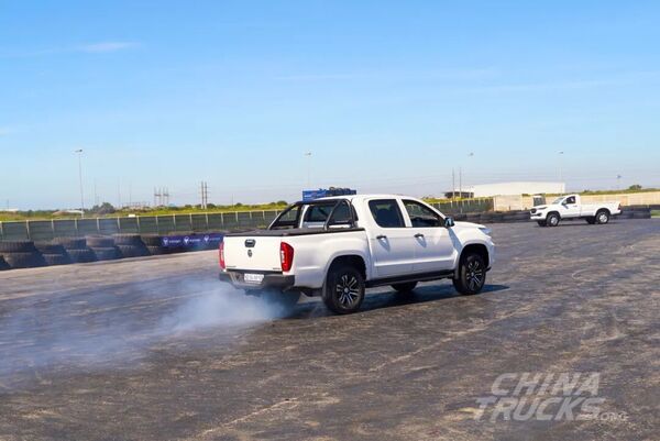 FOTON Welcomes Nearly 700 African Partners for Plant Tour and Test Drives in South Africa