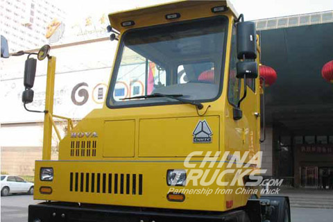 Sinotruk LNG tractor