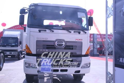 HINO truck