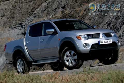 Mitsubishi L200 pickup 