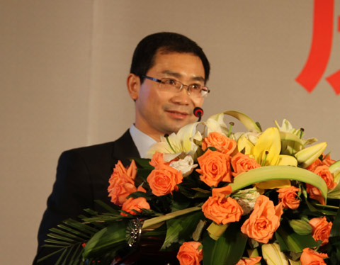Huanggang, general manager of Dongfeng