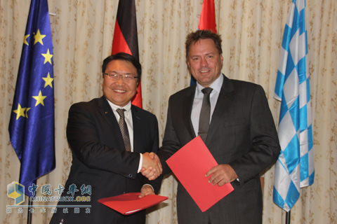 Signing Ceremony between MAN and Nomin