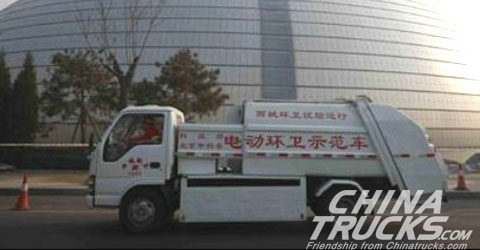 Foton pure electric sanitation vehicle in the road