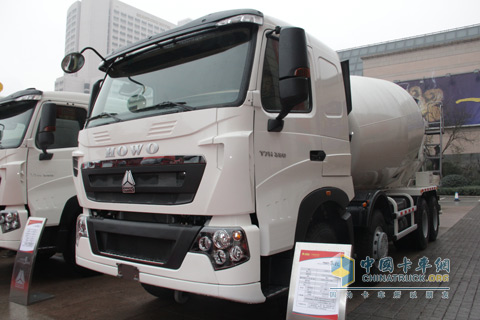 HOWO-T7H heavy truck 