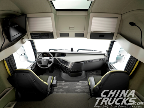 Volvo FH16 driving room
