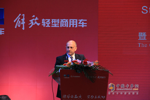 President of FAW-GM Light Duty Commercial Vehicle Meng Lanshan