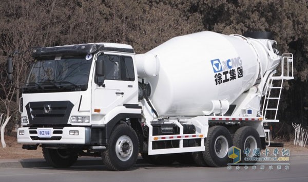 XCMG Concrete Mixer Trucks Make a Splash in South