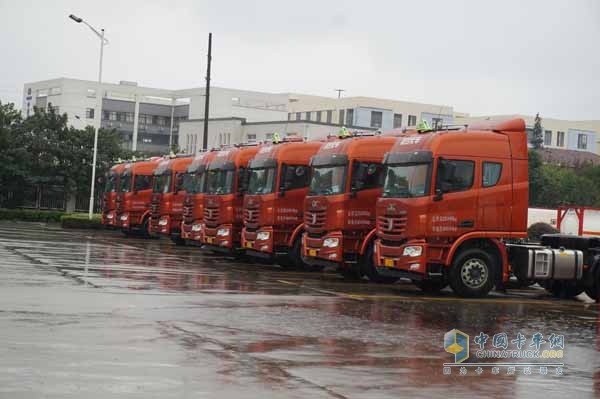40 C&C U380 Trucks Delivered to Bohua Logistic