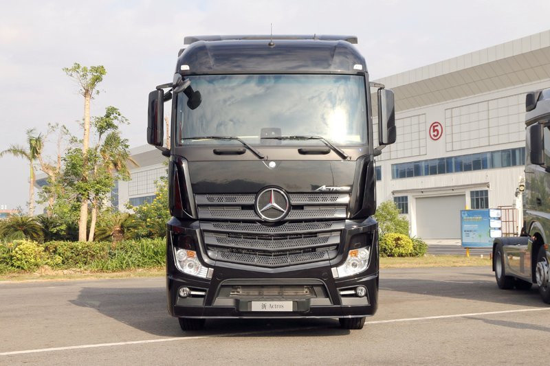 Mercedes Benz New Actros Heavy Truck 450HP 6X4 Euro 5 Tractor(Model 2645)