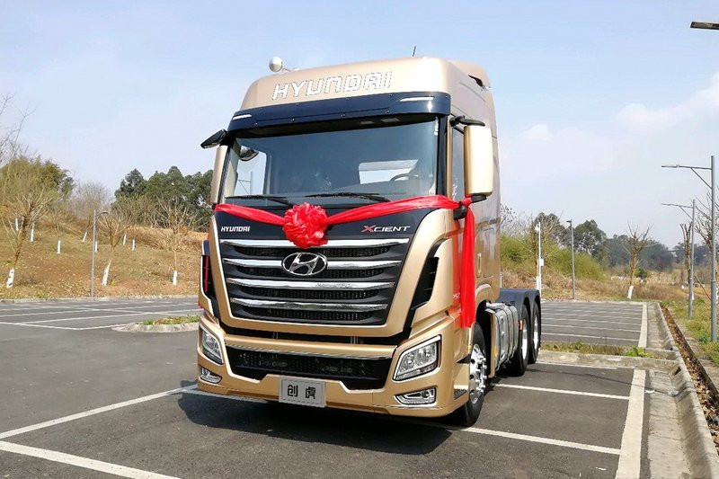 Hyundai XCIENT XCIENT 480HP 6X4 Euro 5 Tractor(CHM4251KPQ49V)