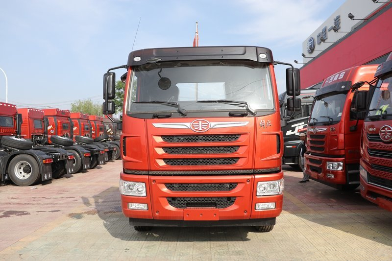 Jiefang Qingdao HAV V 340HP 4X2 Euro 6 Tractor (CA4189P1K2E6A80)